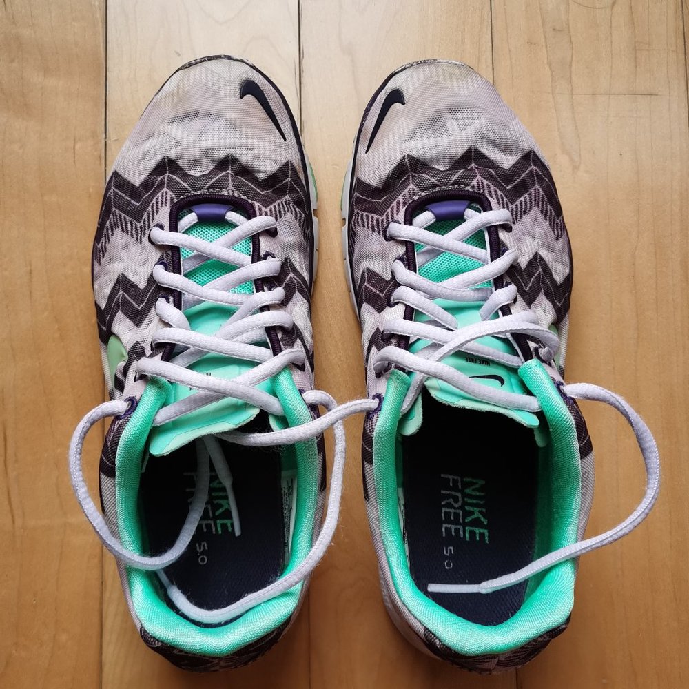 Nike Women's Free TR Fit 3 Print Training Sneakers - Picture 3 of 11